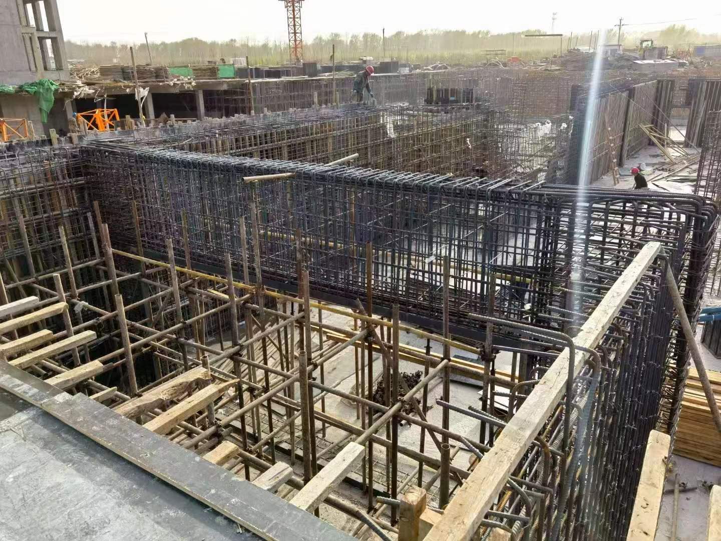 秀峰建筑基础筏板施工时混凝土有哪些常见问题?